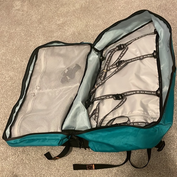 Six Moon Designs All Day Carry Travel Backpack 45L - color Teal, size Small - Picture 7 of 8